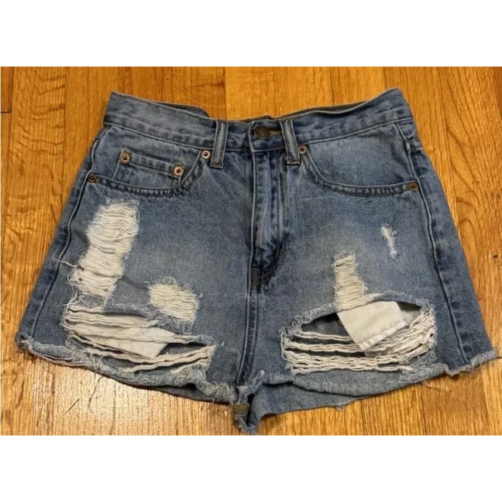 Vestique Women's Denim Cut-Off Shorts Size Small Light Wash Destressed